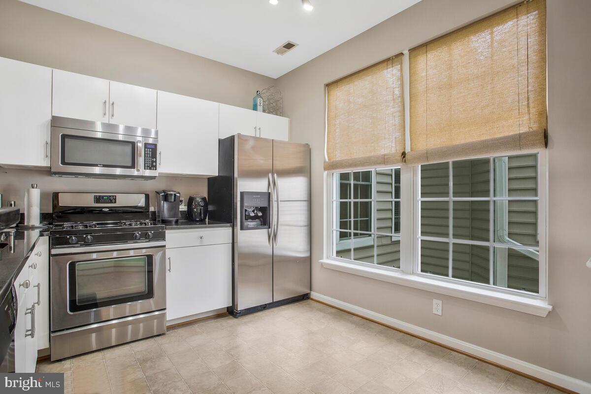 502 Mathias Hammond Way #206
