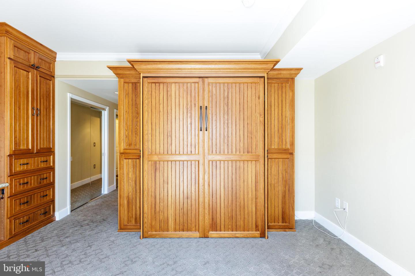 5 Park Pl #706