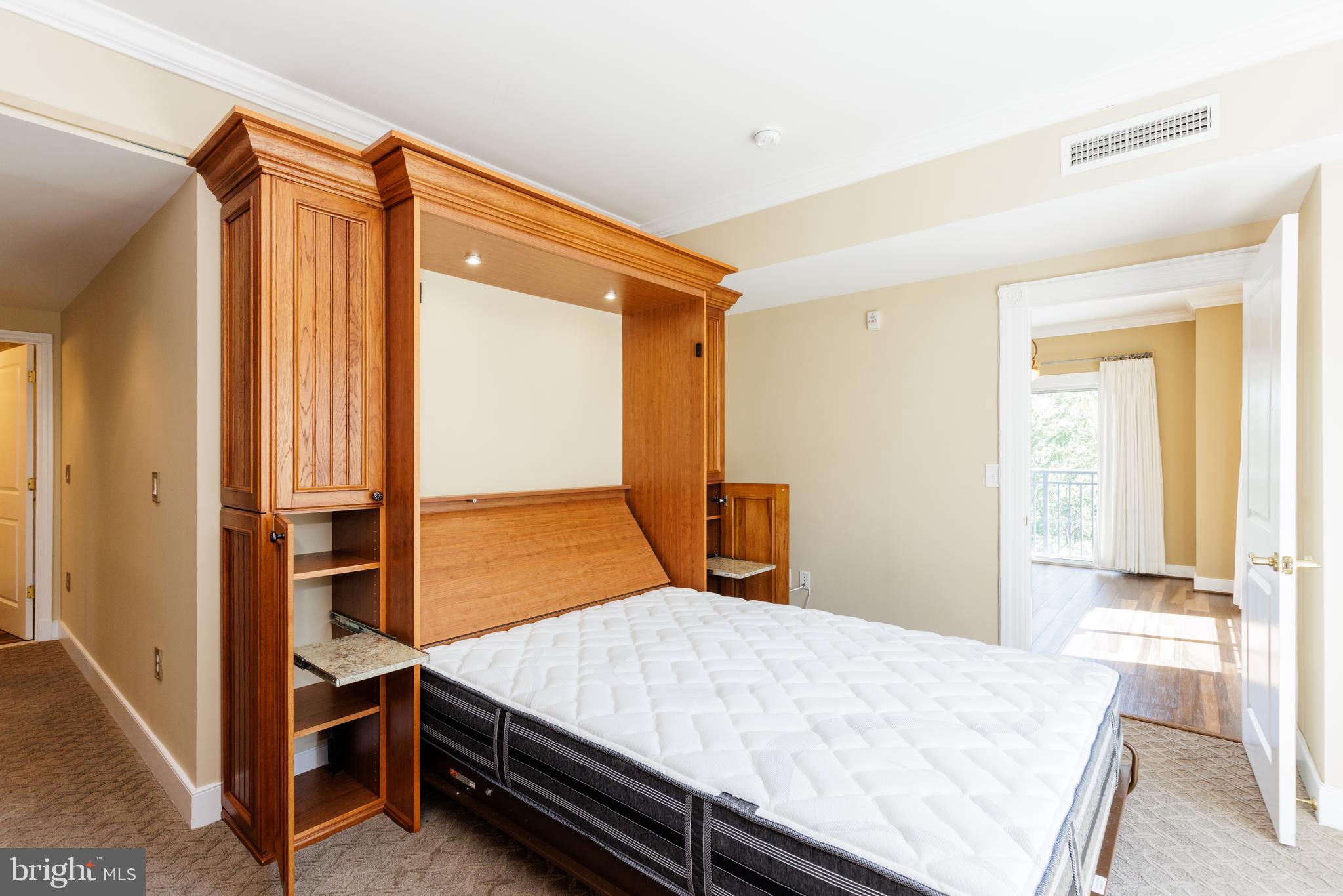 5 Park Pl #706