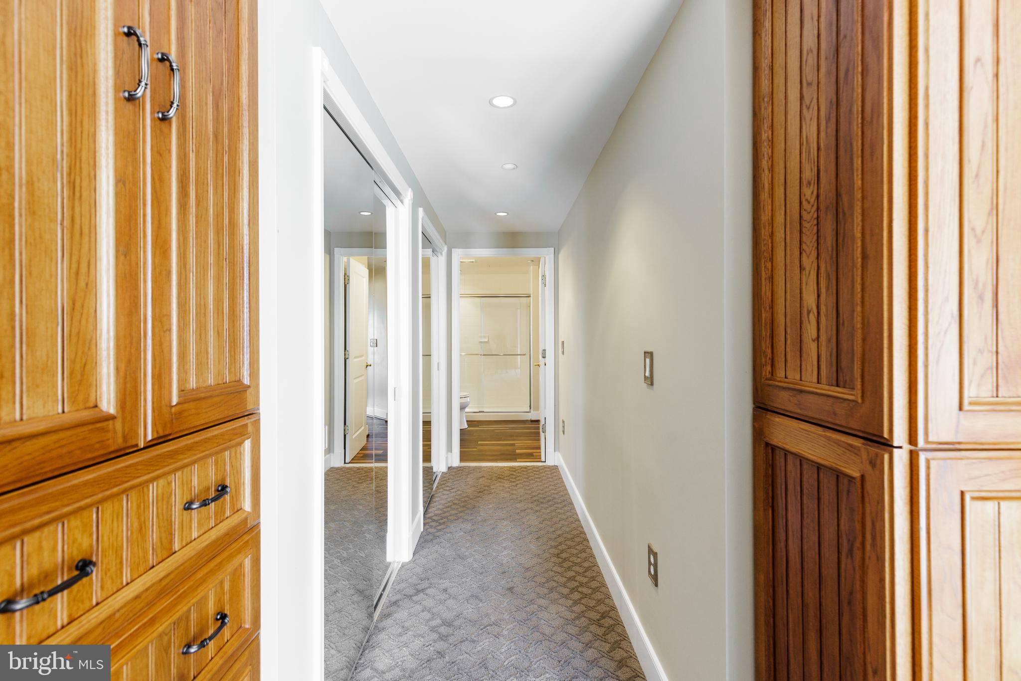 5 Park Pl #706