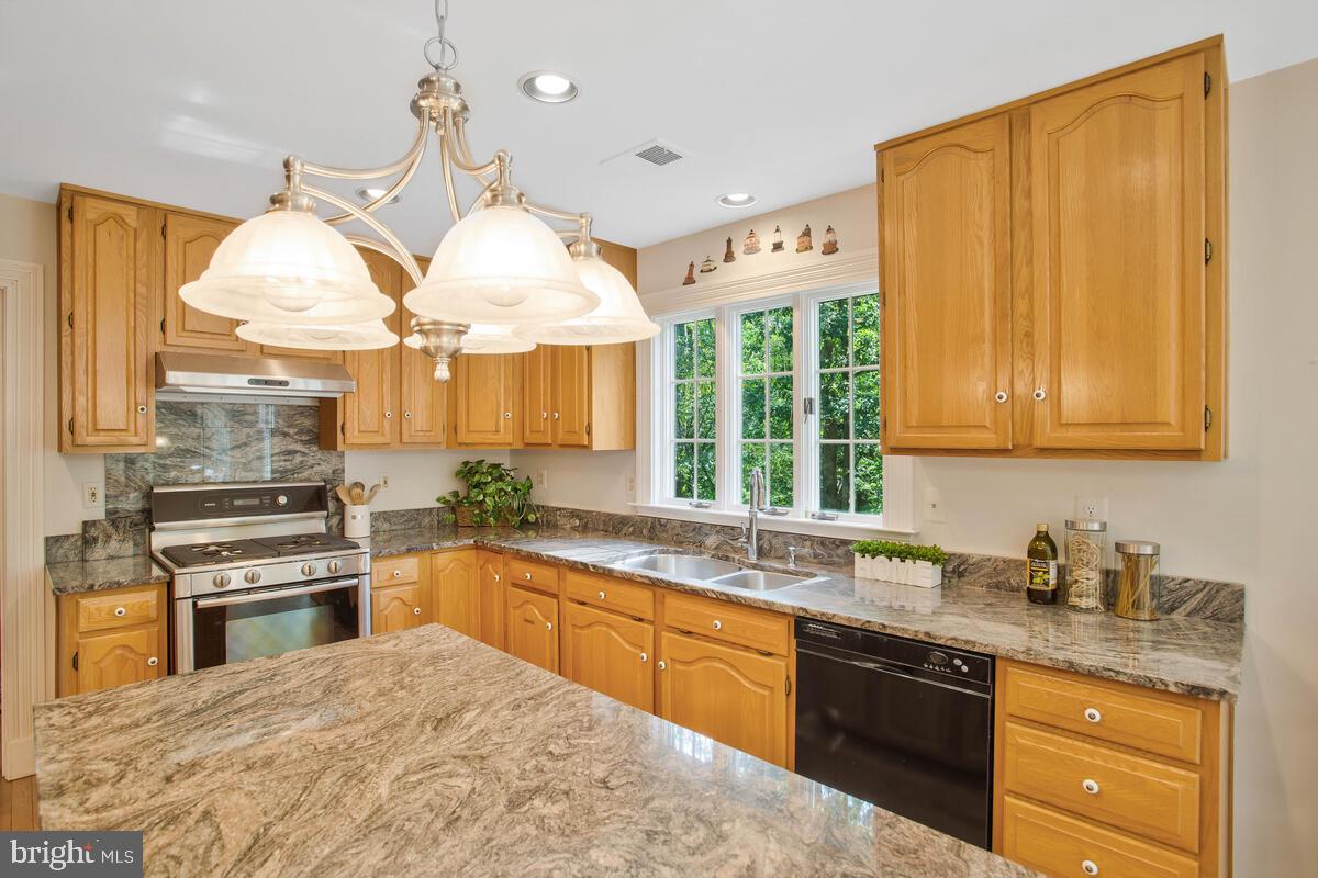 1211 Fairfield Estates Ln