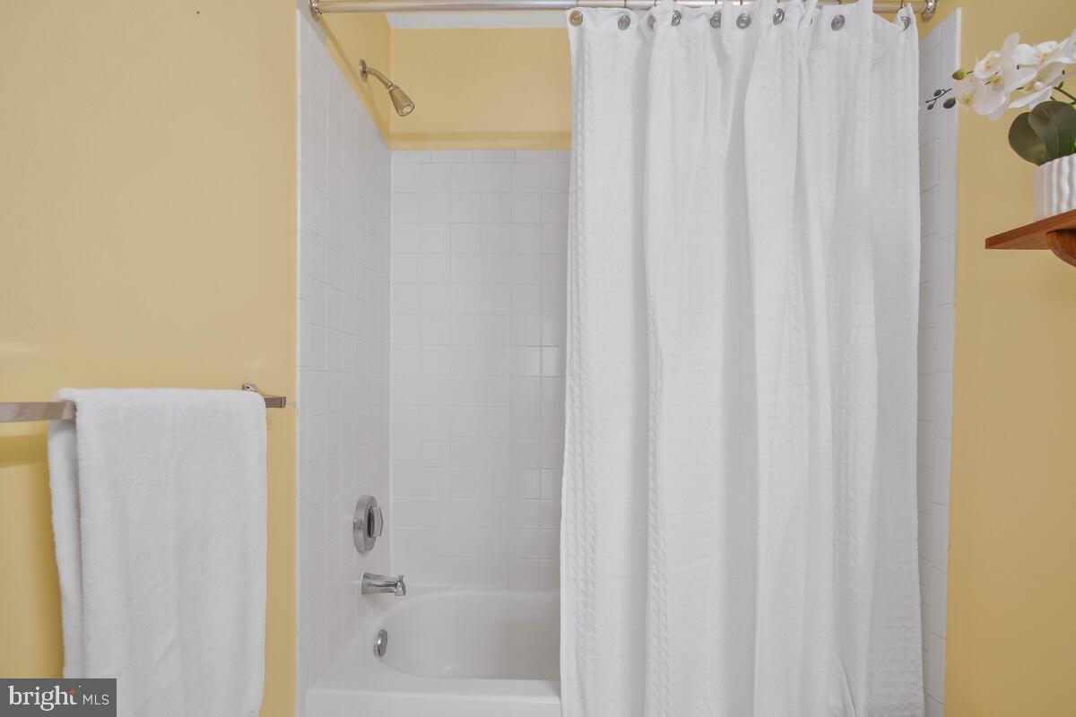 1211 Fairfield Estates Ln