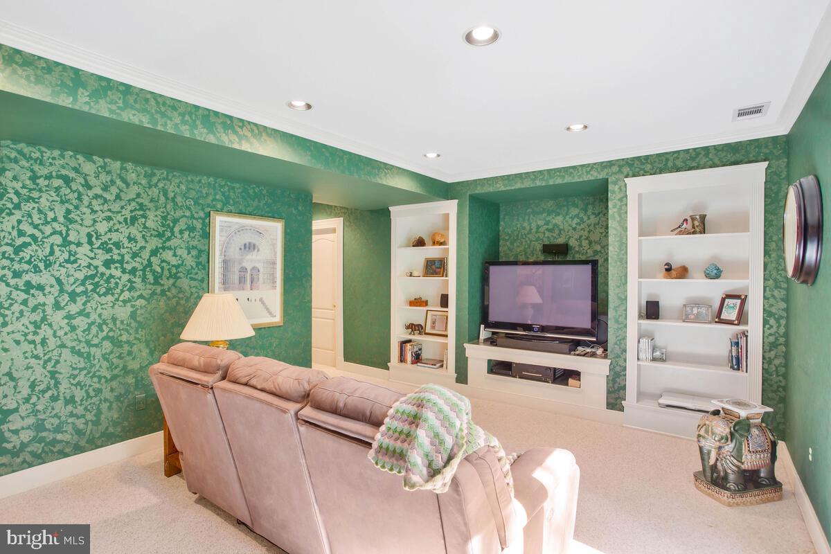 1211 Fairfield Estates Ln