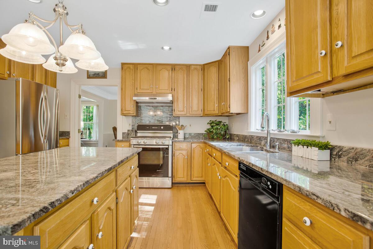 1211 Fairfield Estates Ln