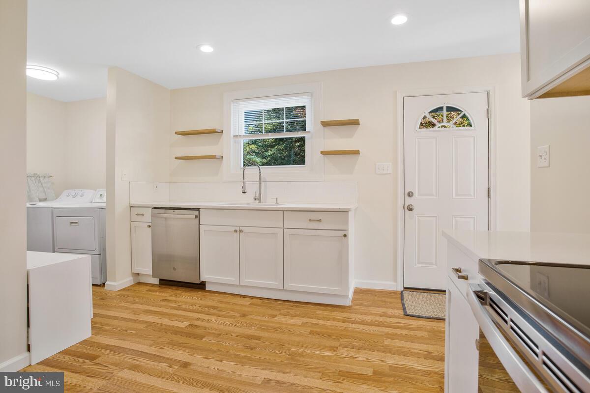 712 Red Cedar Rd
