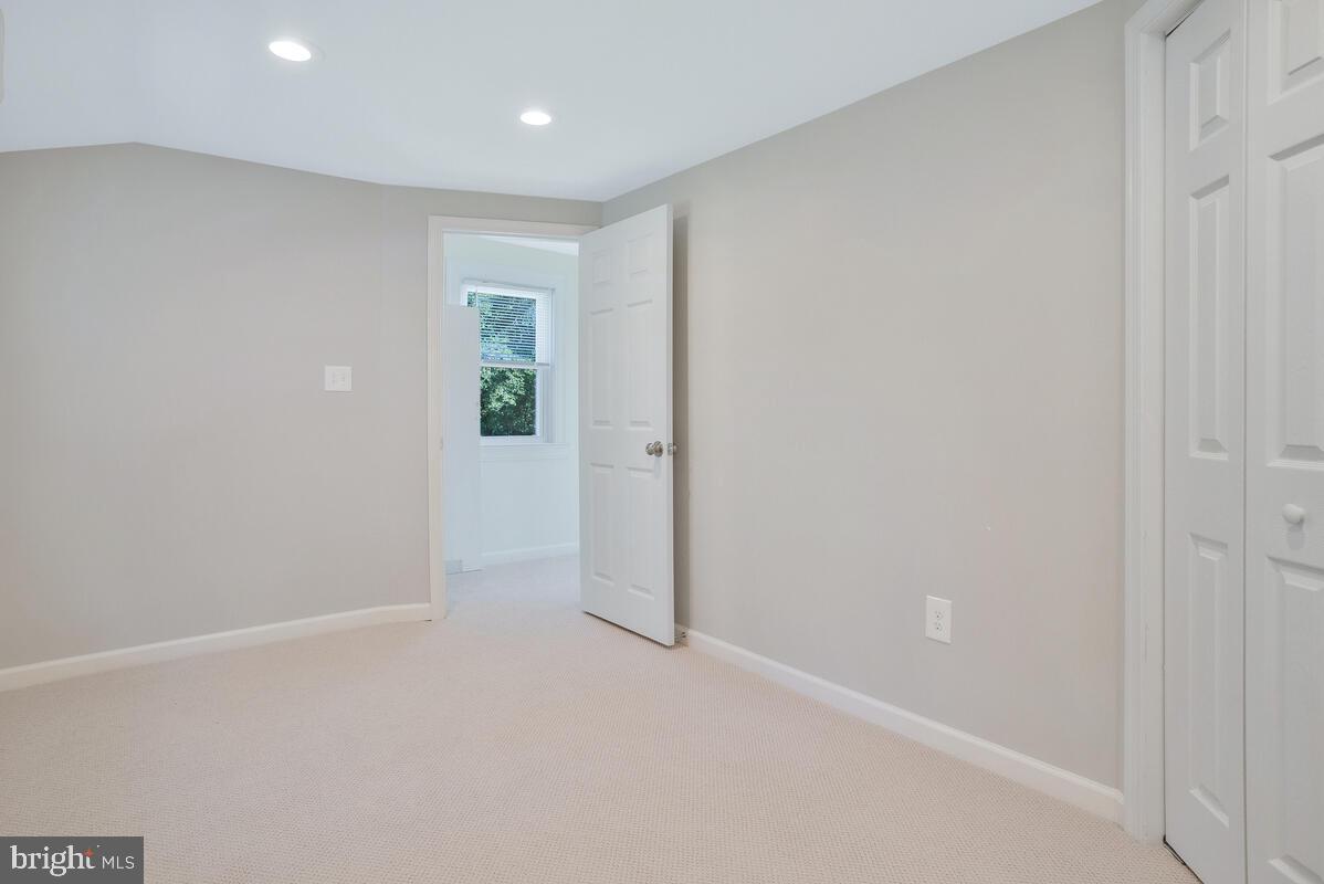 712 Red Cedar Rd