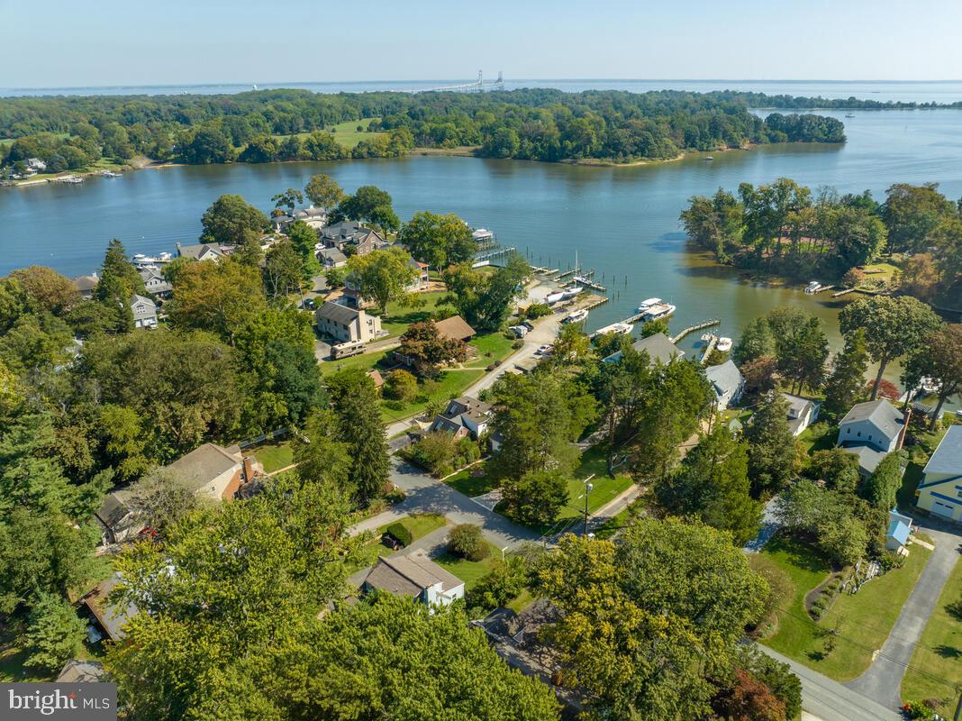 712 Red Cedar Rd