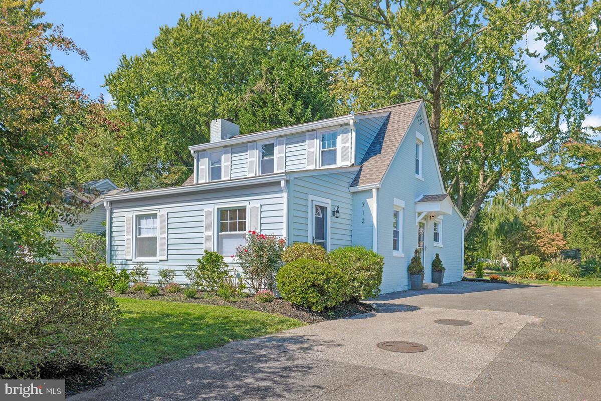 712 Red Cedar Rd