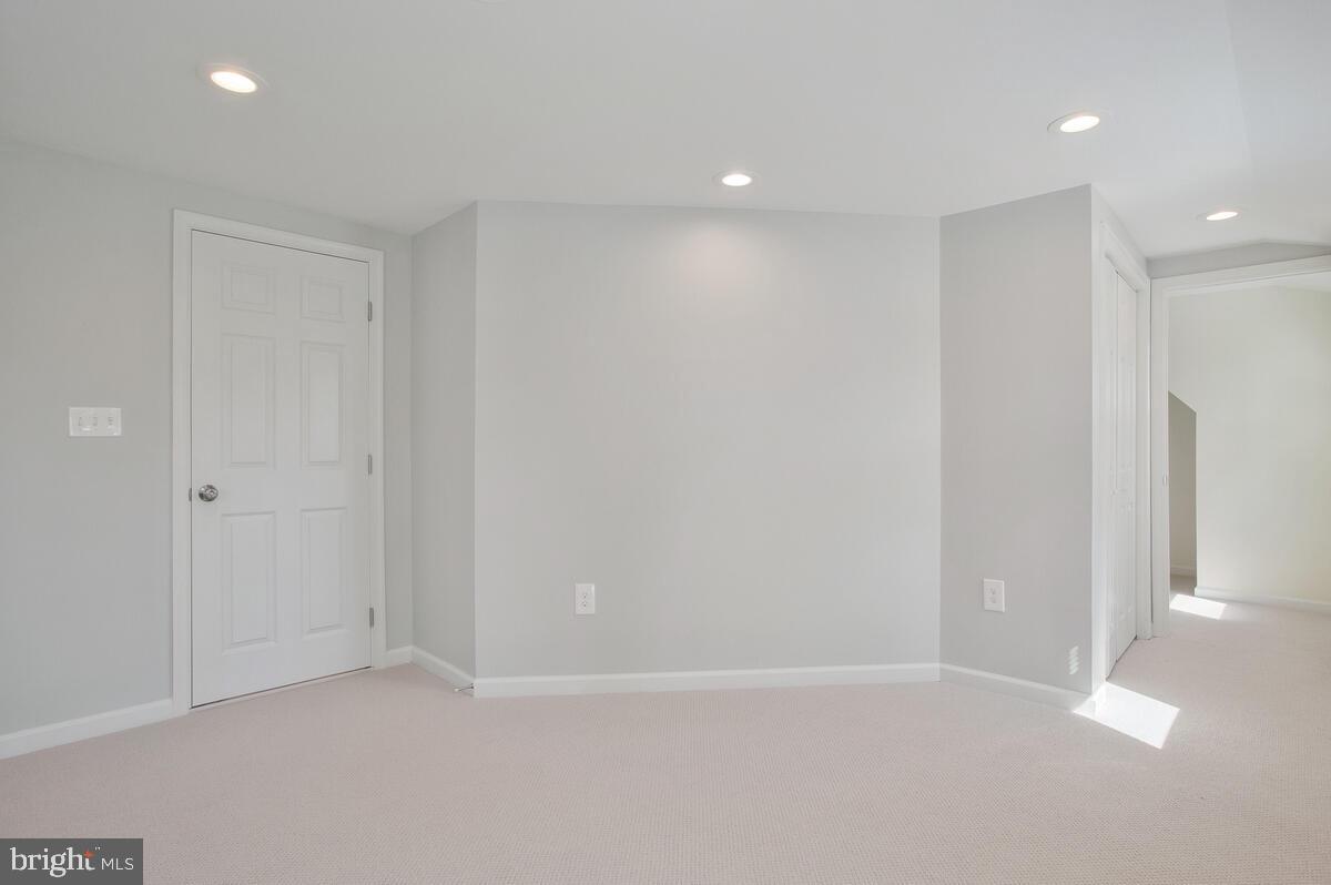 712 Red Cedar Rd