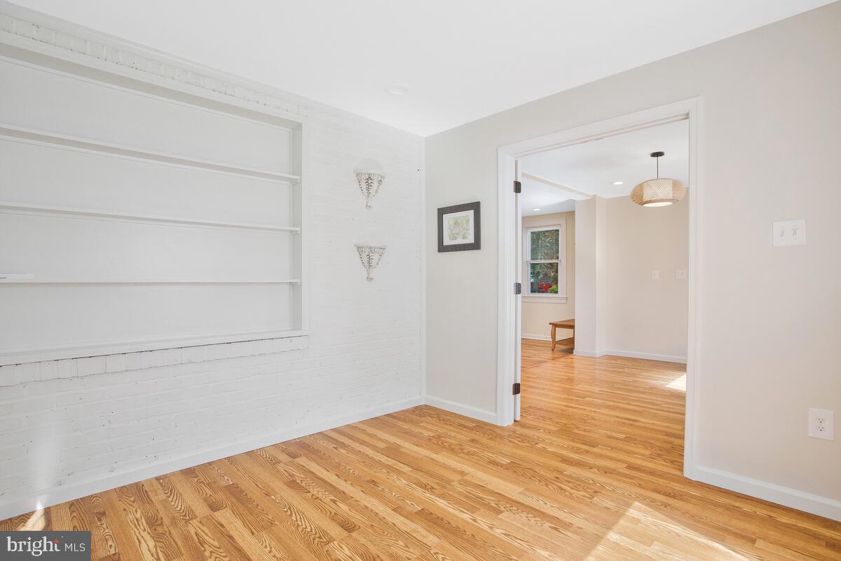 712 Red Cedar Rd