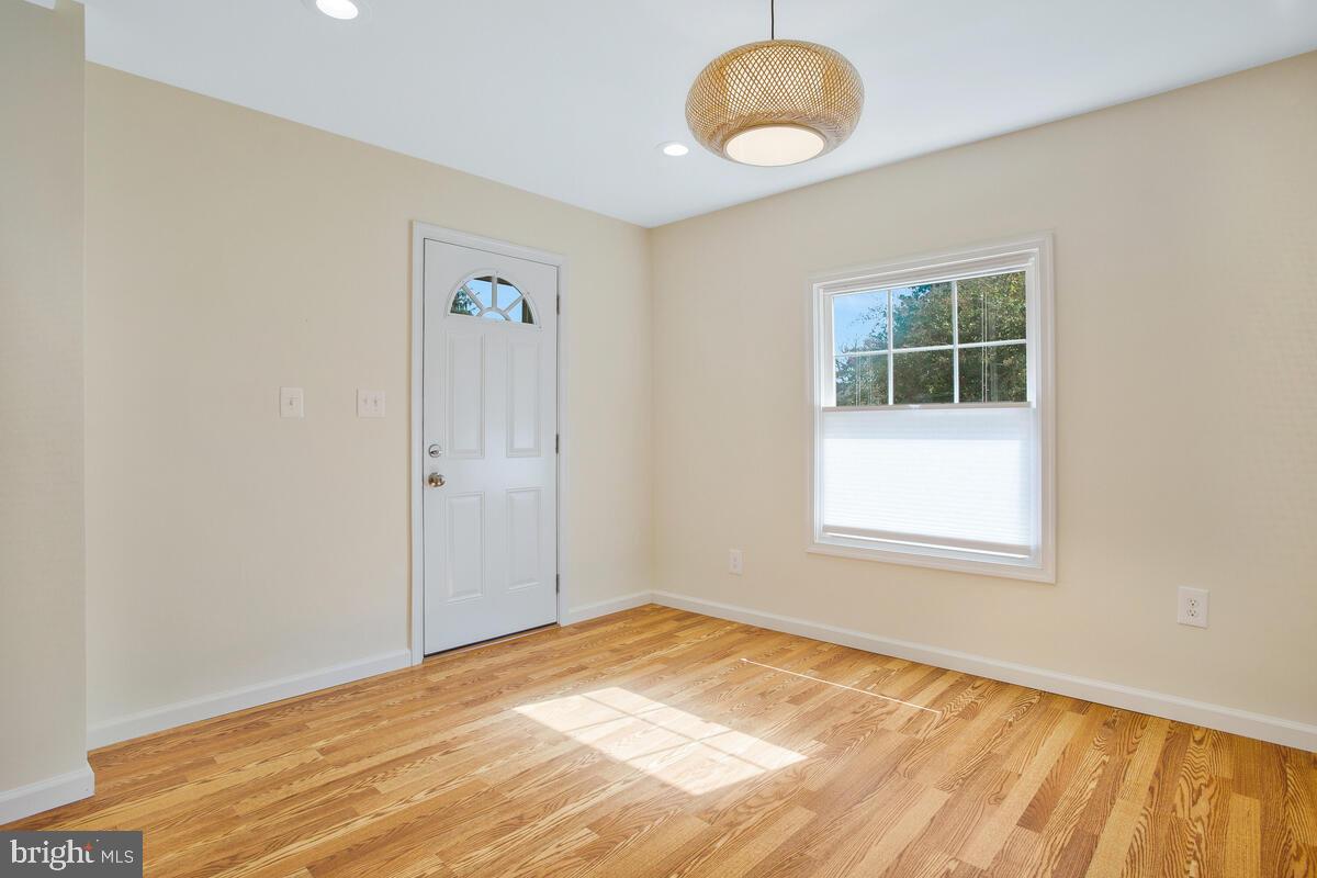 712 Red Cedar Rd