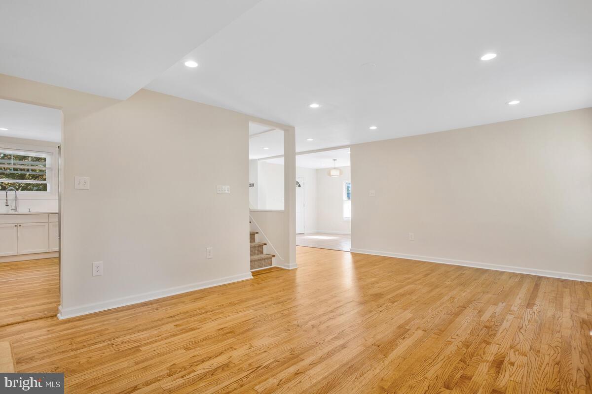 712 Red Cedar Rd