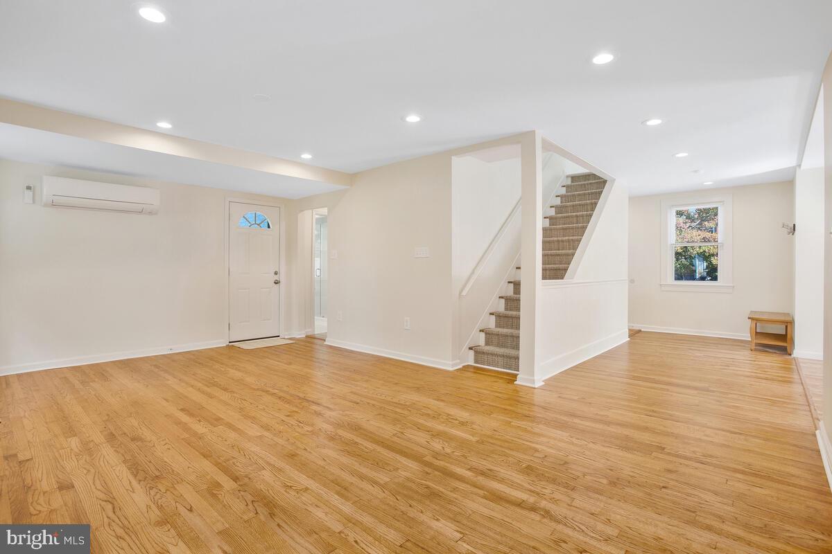 712 Red Cedar Rd