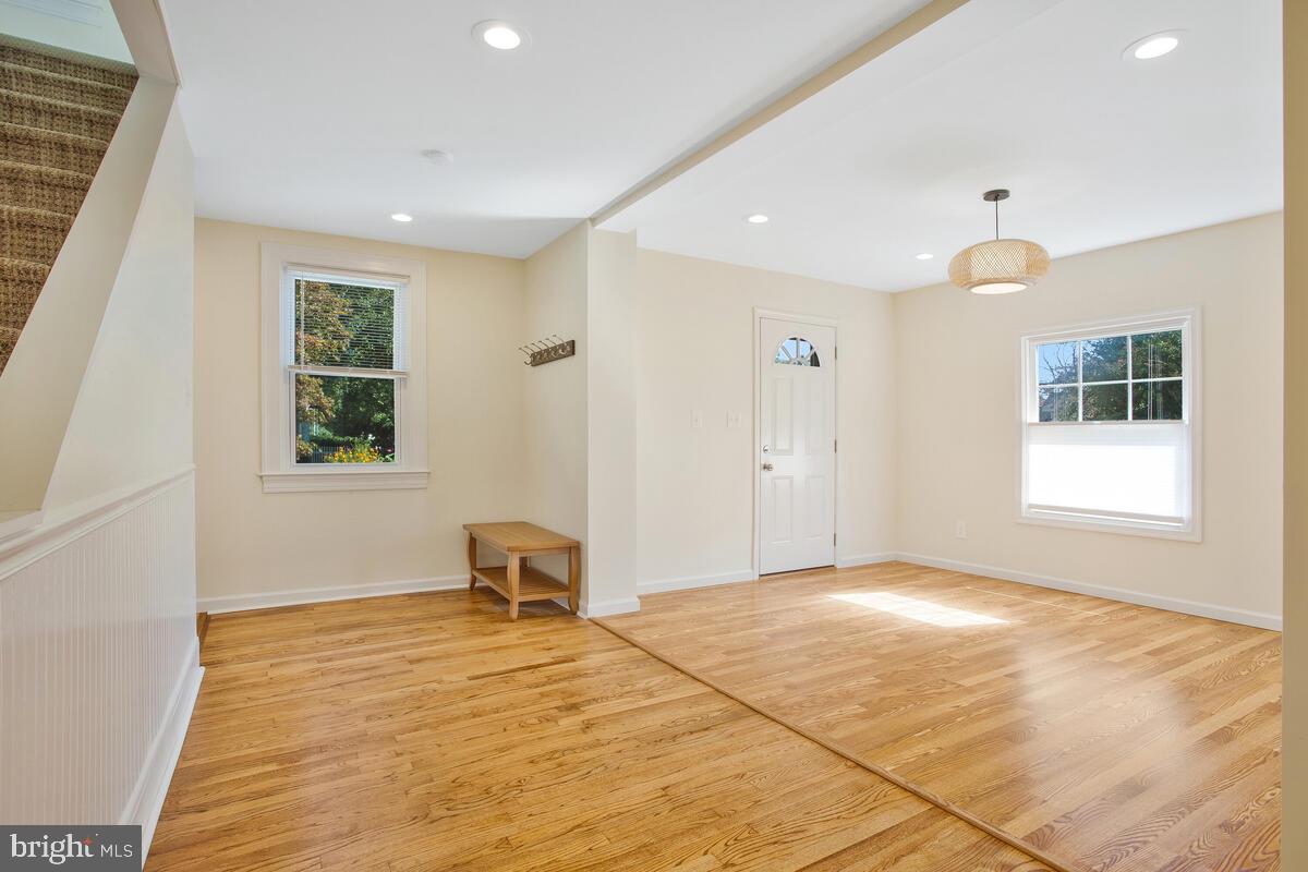712 Red Cedar Rd