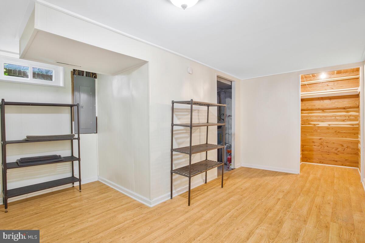 712 Red Cedar Rd
