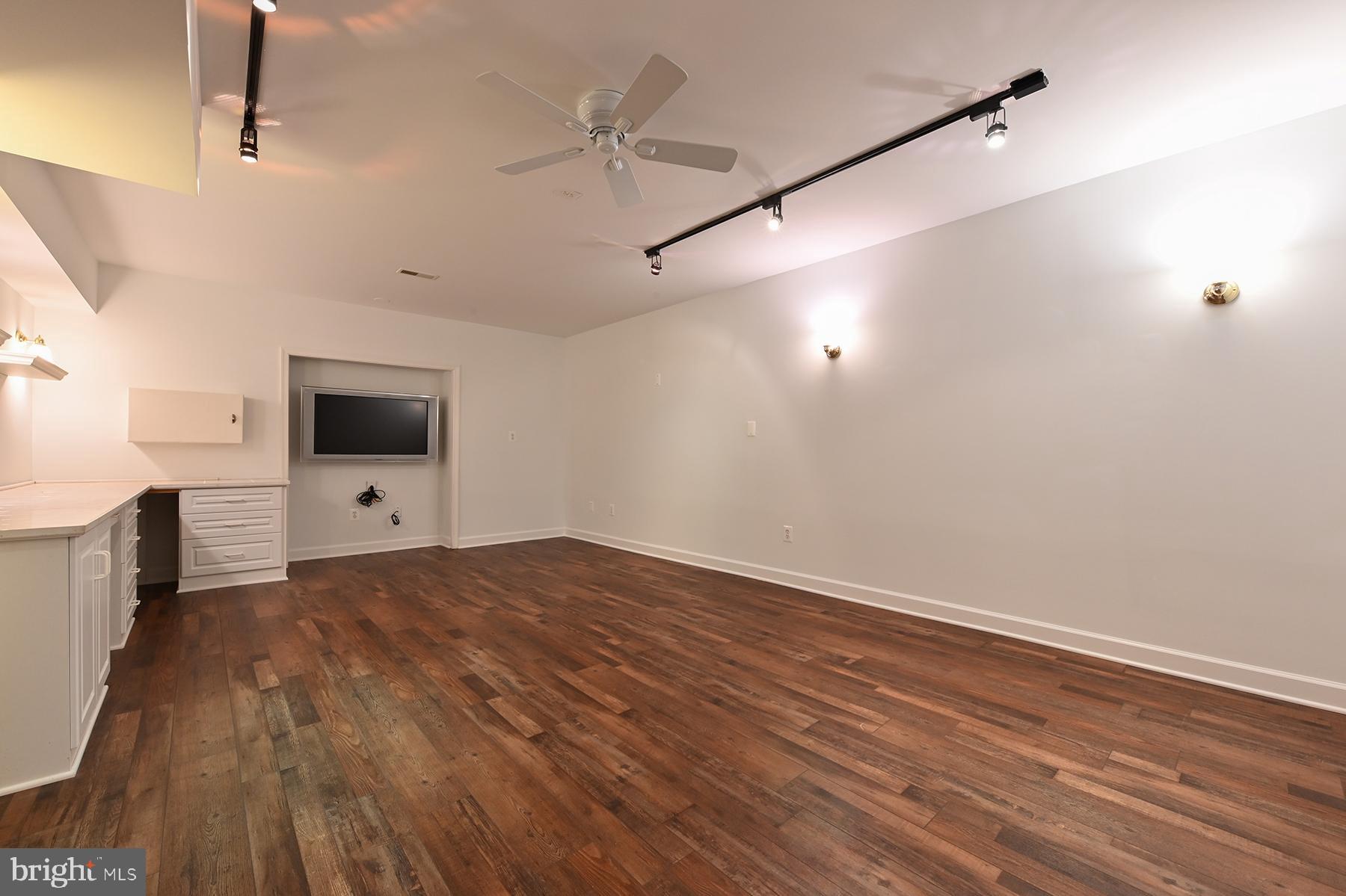 1955 Severn Grove Rd