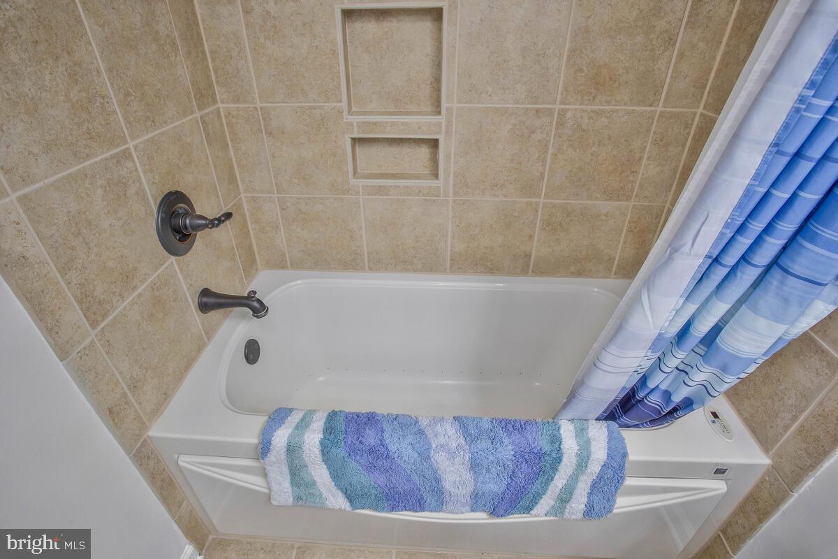 11 Silverwood Cir #4