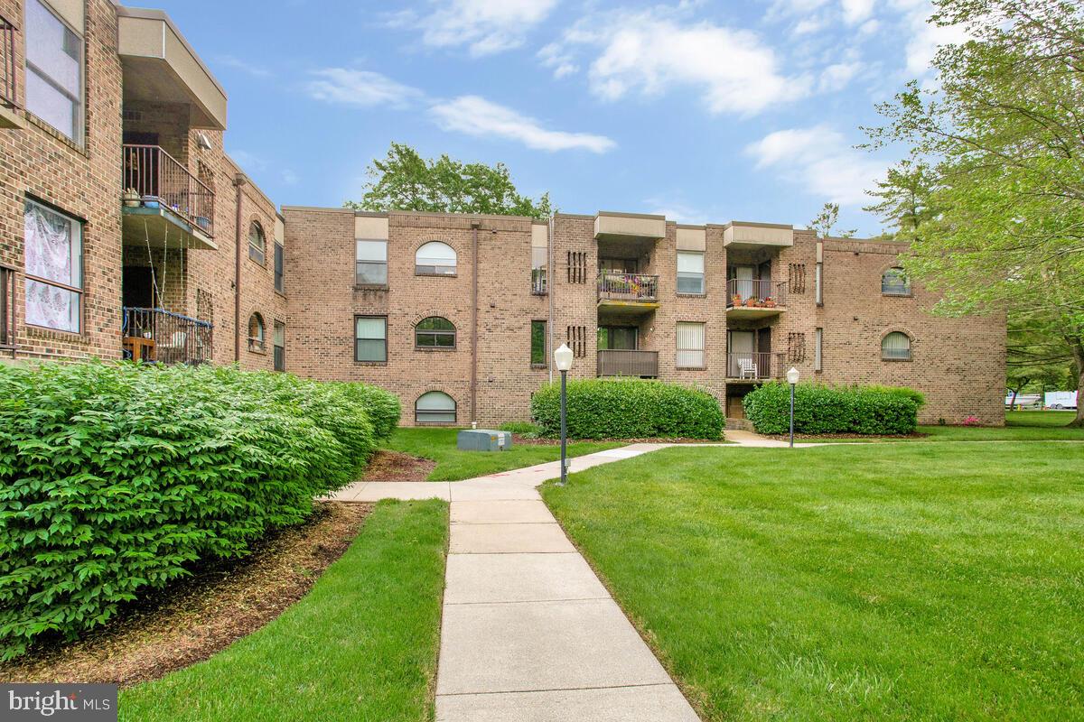 11 Silverwood Cir #4