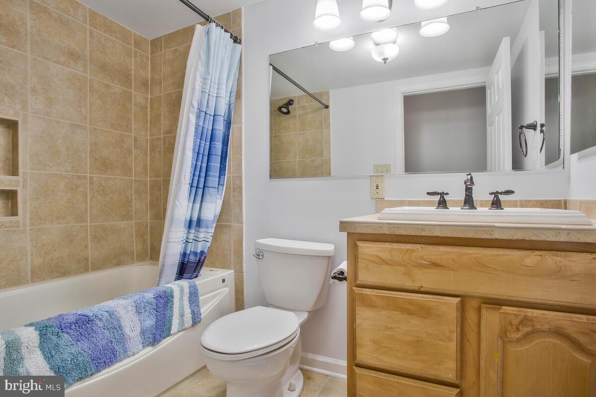 11 Silverwood Cir #4
