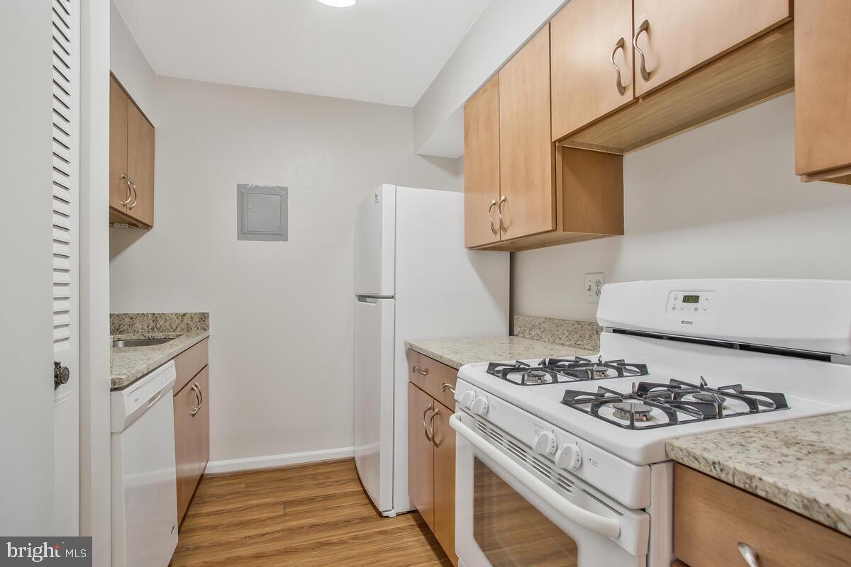 1 Silverwood Cir #10