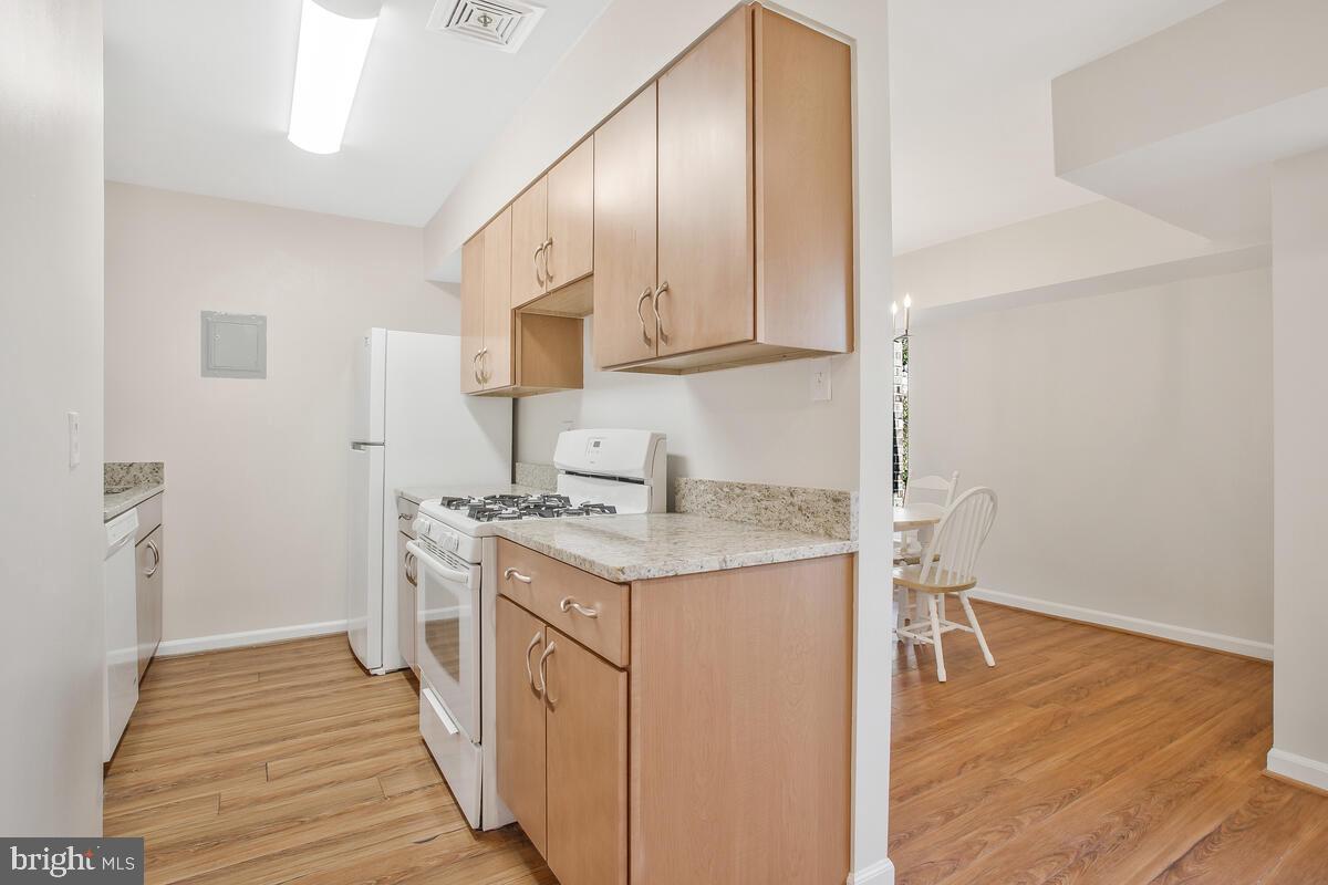 1 Silverwood Cir #10