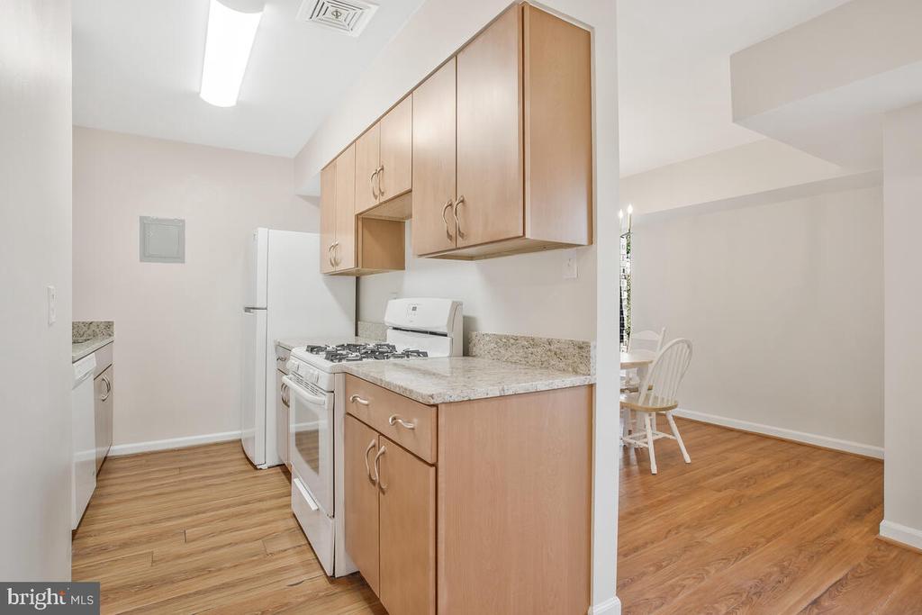 1 Silverwood Cir #10