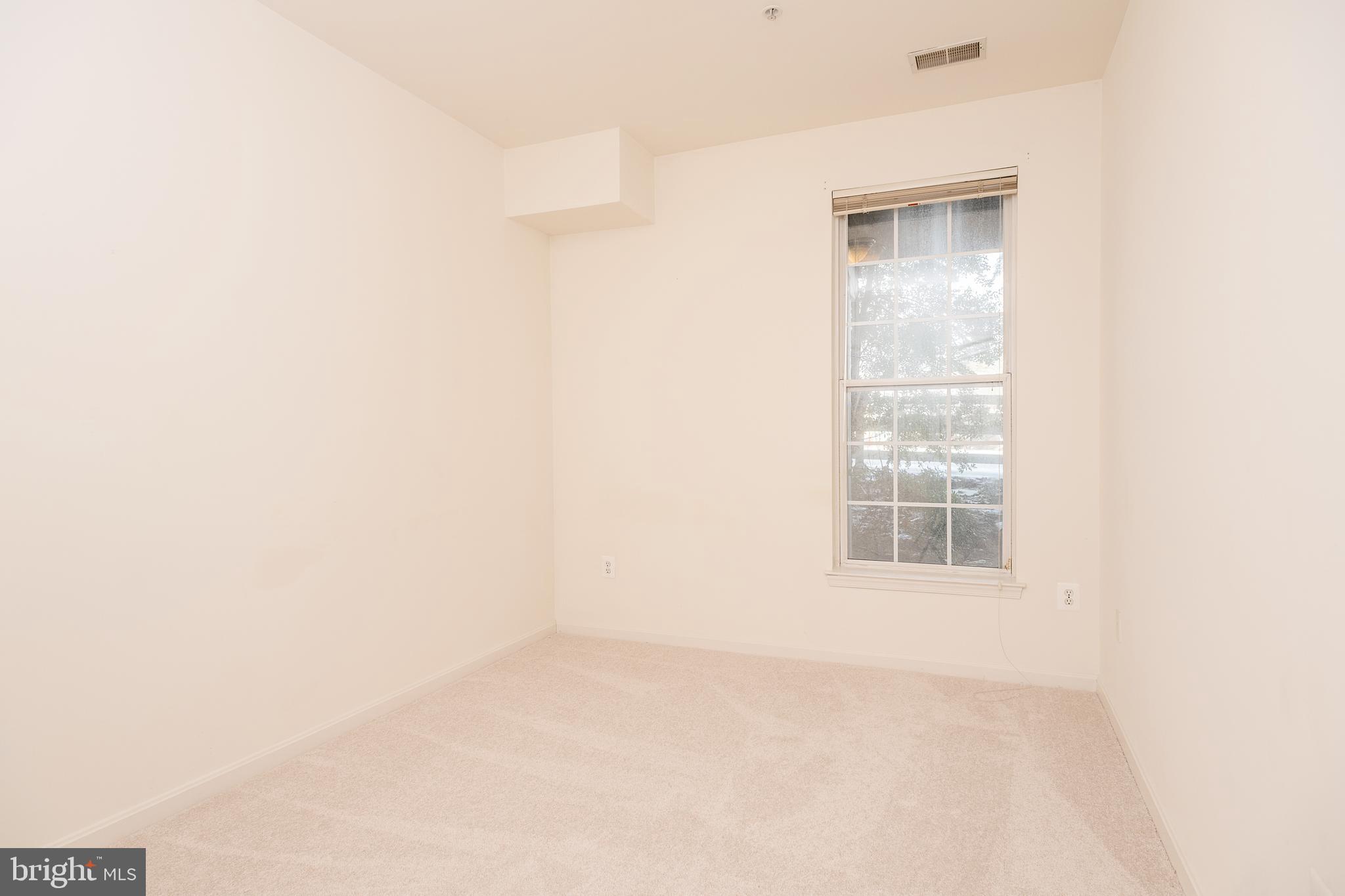 33 HARBOUR HEIGHTS DR #33