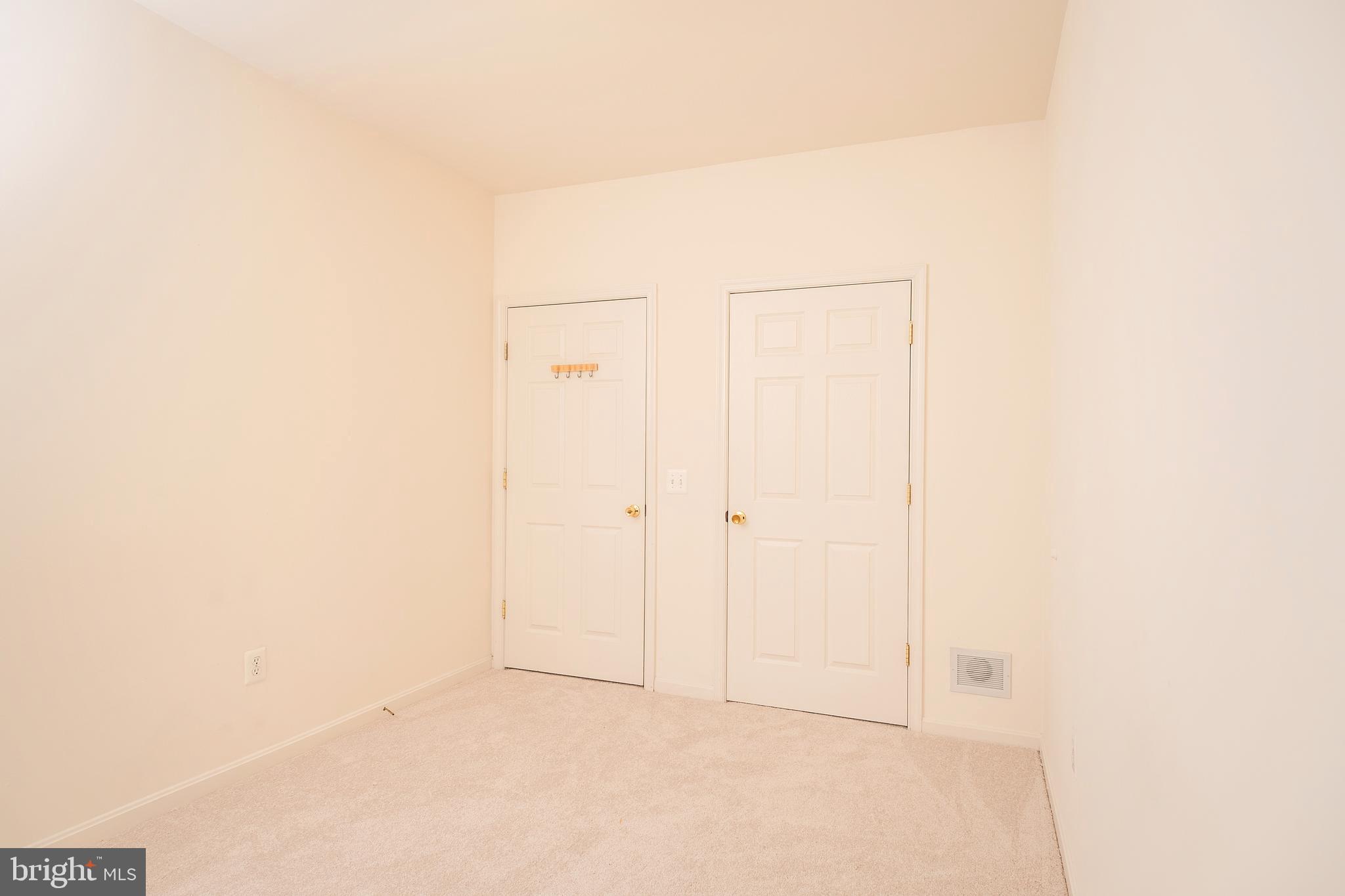 33 HARBOUR HEIGHTS DR #33