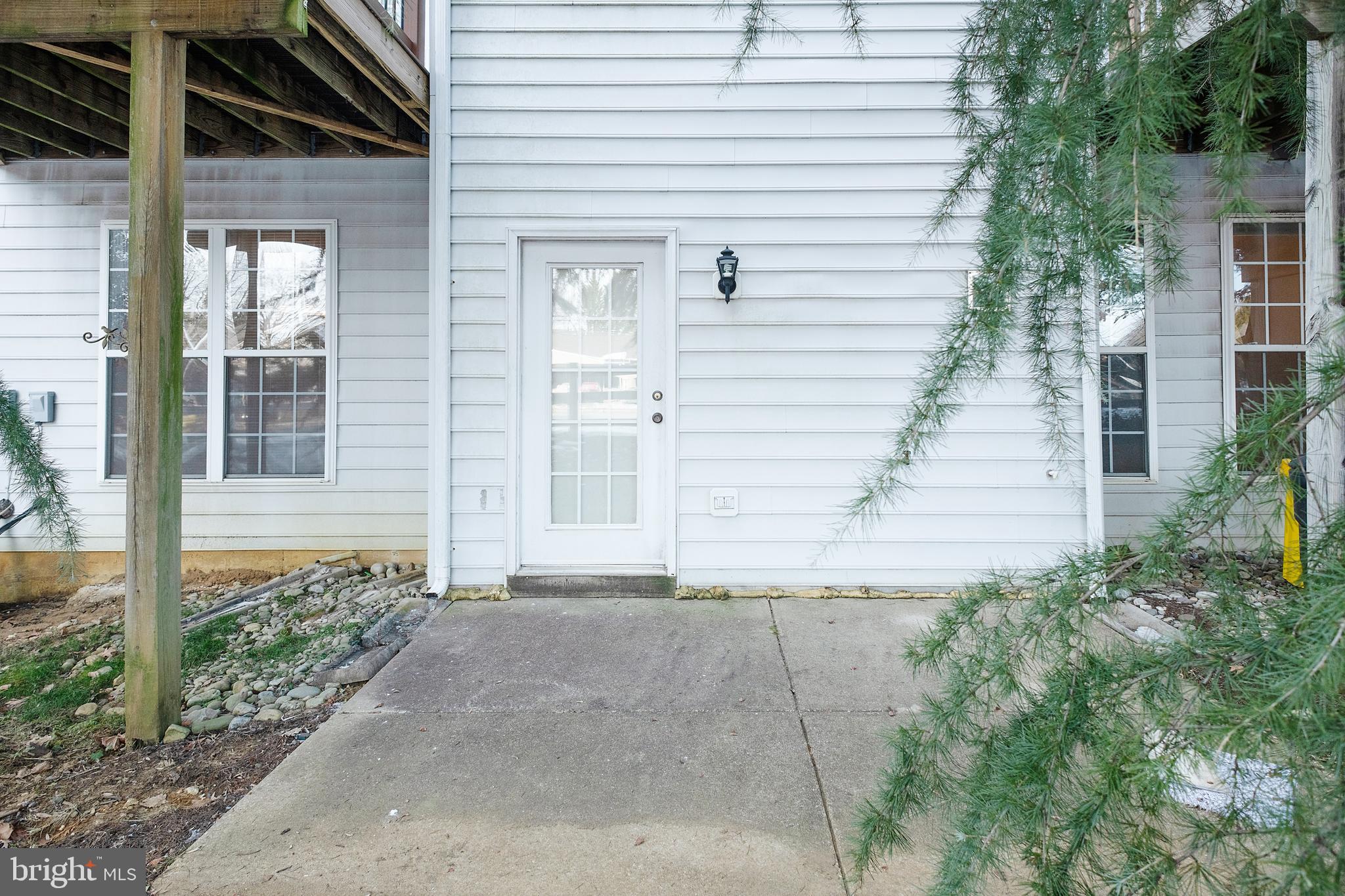 33 HARBOUR HEIGHTS DR #33