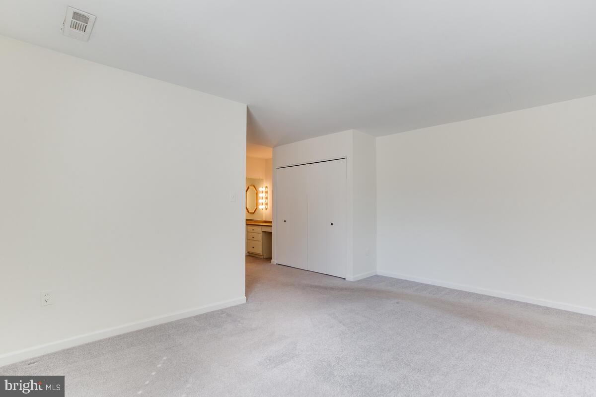 15 Silverwood Cir #11
