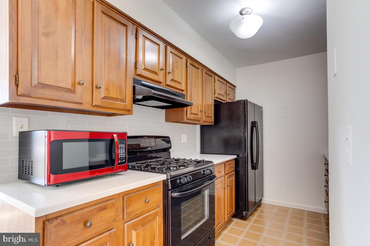 15 Silverwood Cir #11