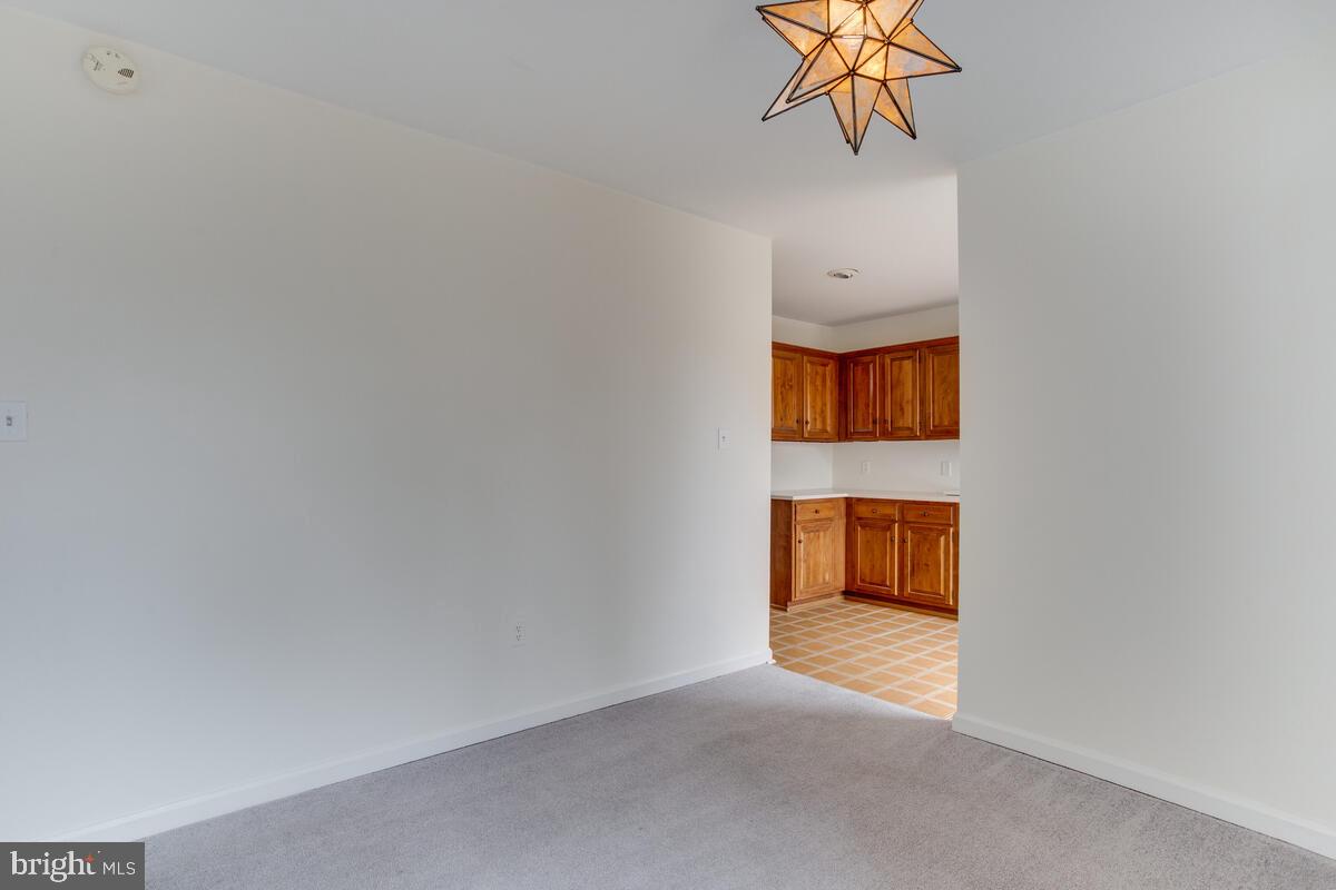 15 Silverwood Cir #11