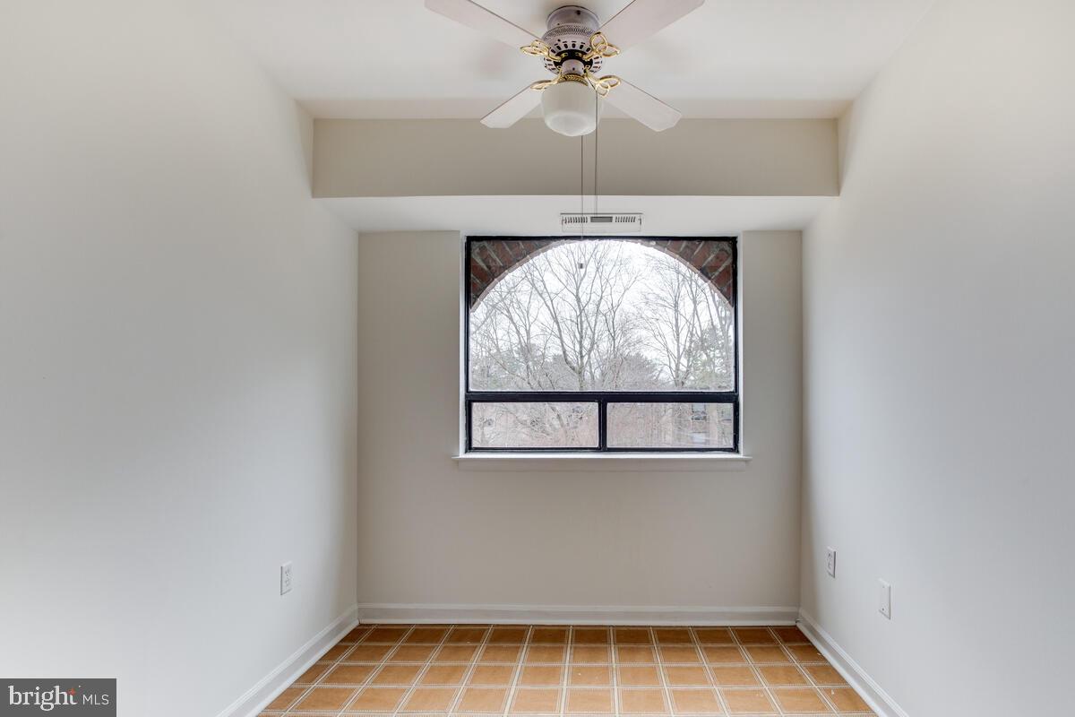 15 Silverwood Cir #11