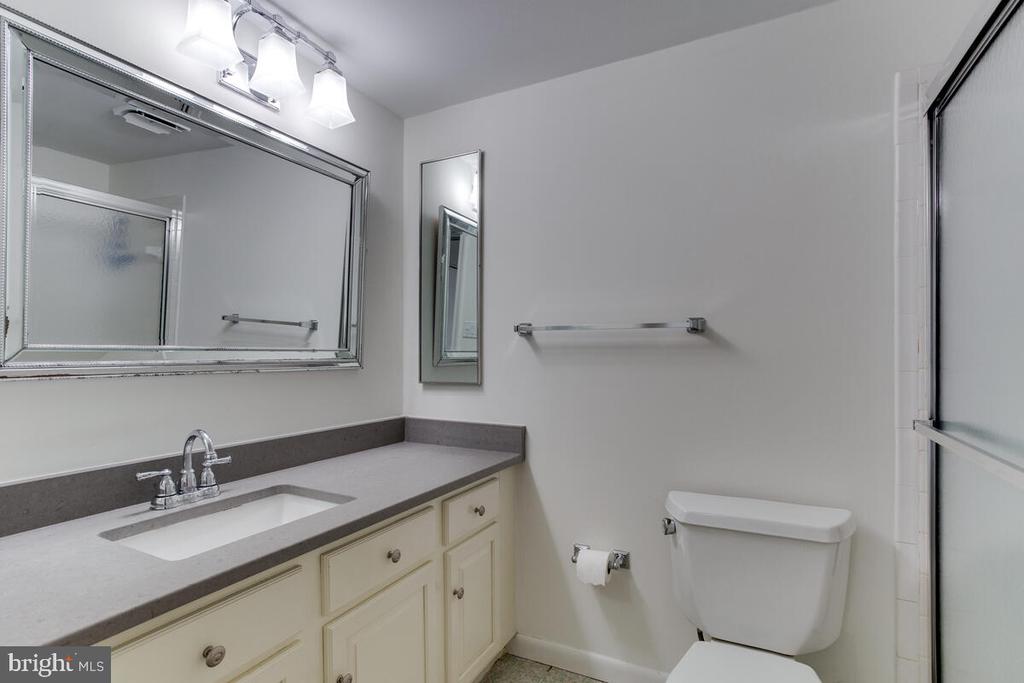 15 Silverwood Cir #11
