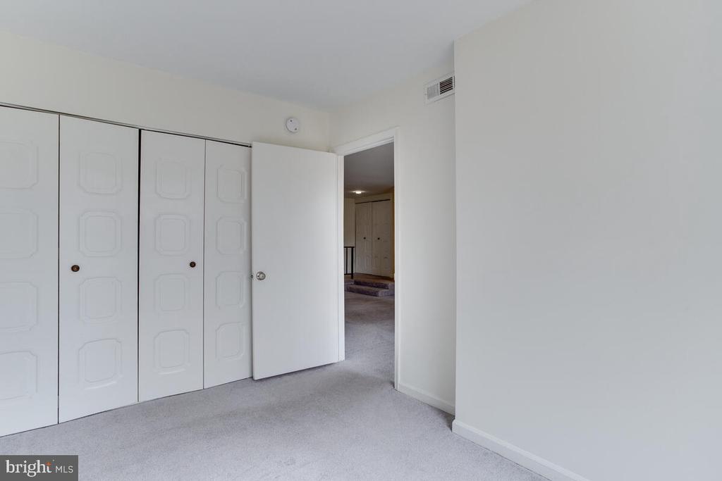 15 Silverwood Cir #11