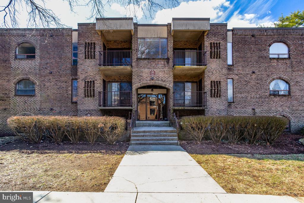15 Silverwood Cir #11