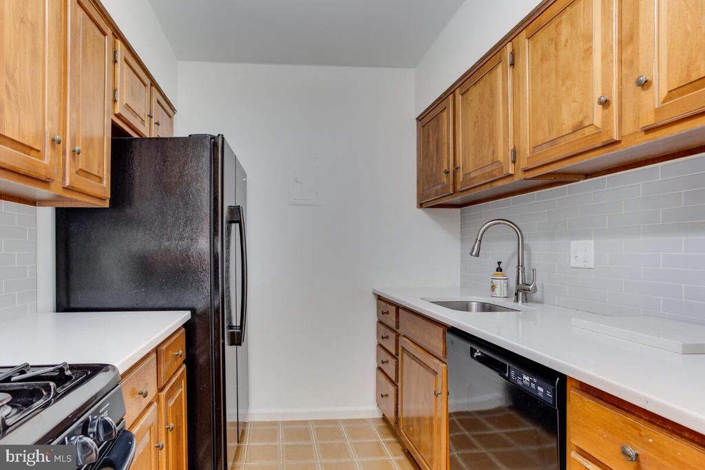 15 Silverwood Cir #11