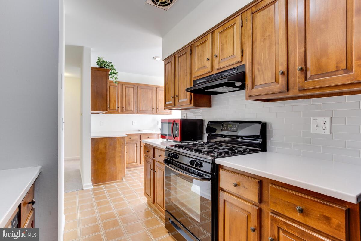 15 Silverwood Cir #11