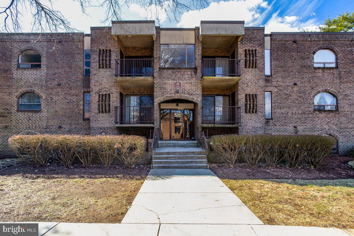 15 Silverwood Cir #11