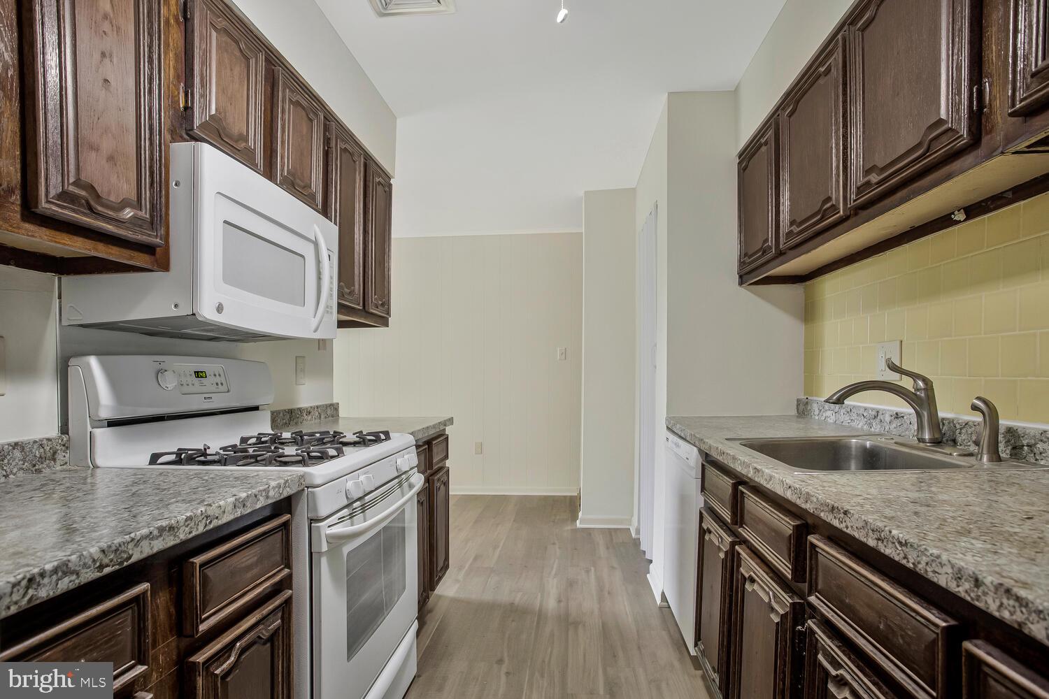 21 Silverwood Cir #8