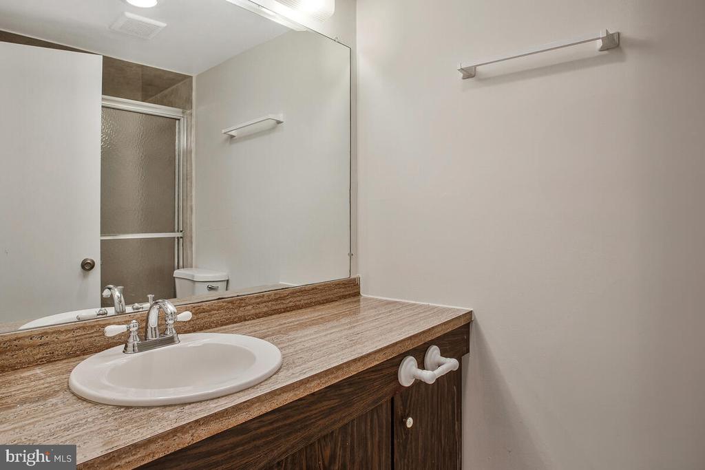 21 Silverwood Cir #8