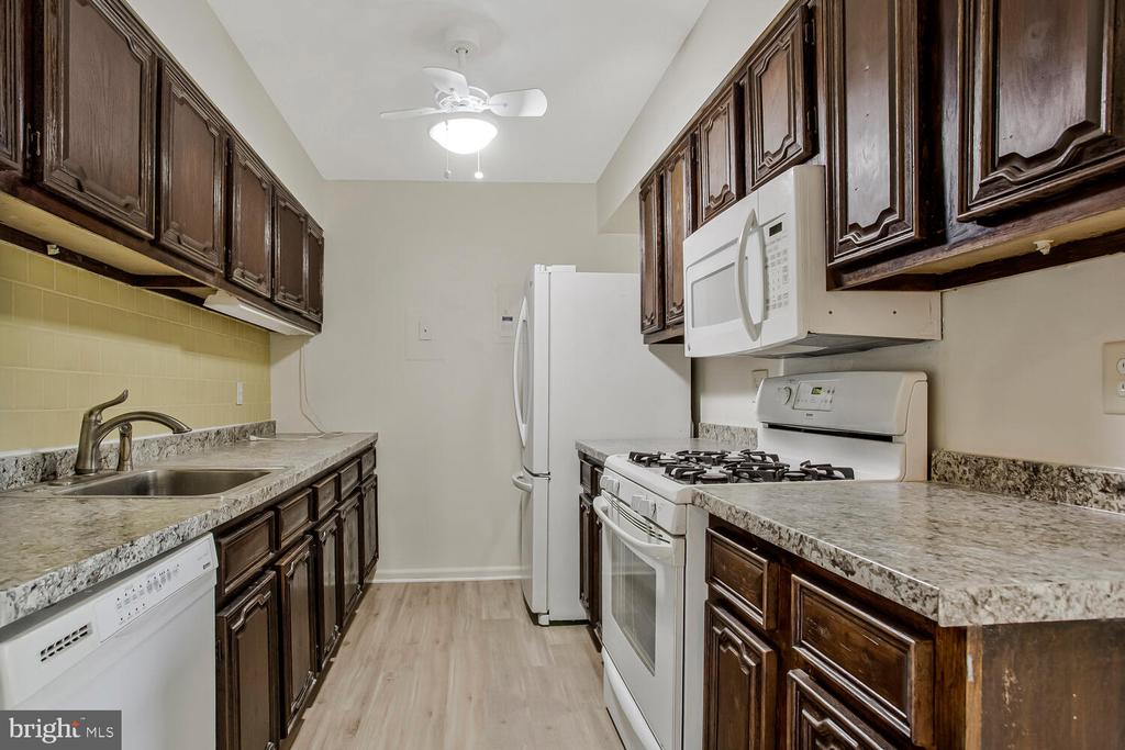 21 Silverwood Cir #8