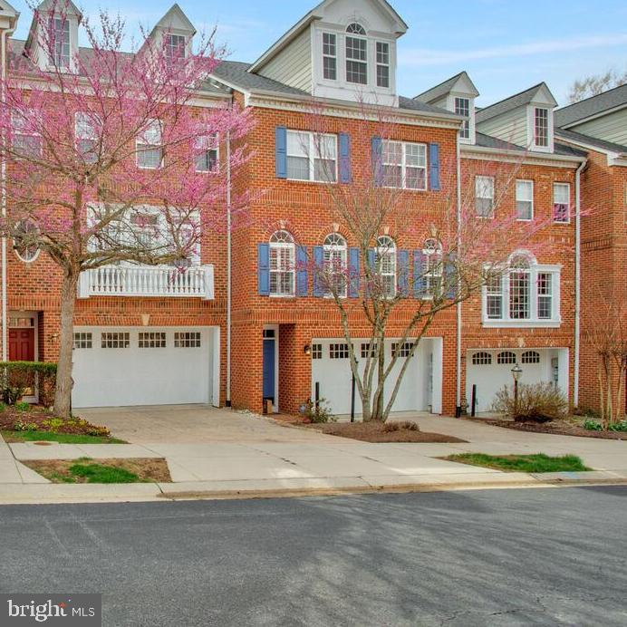 2707 Merlot Ln