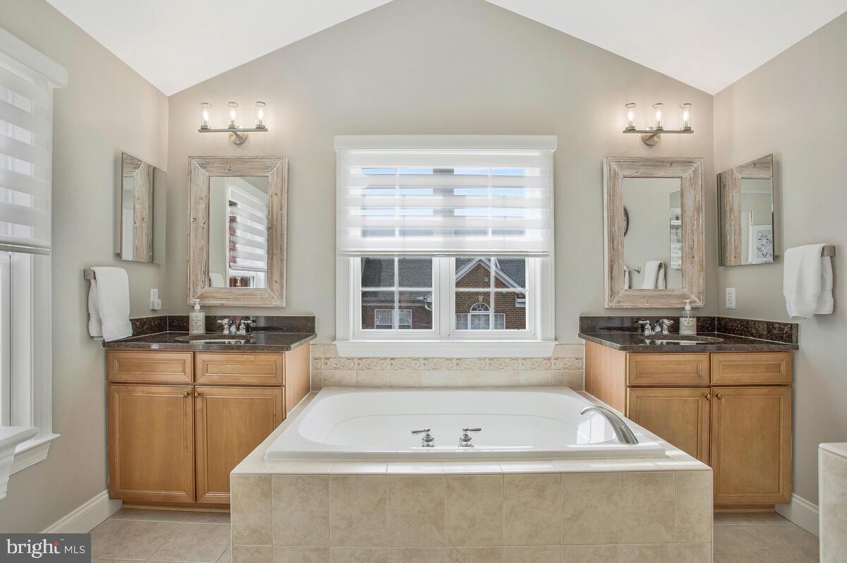 2707 Merlot Ln