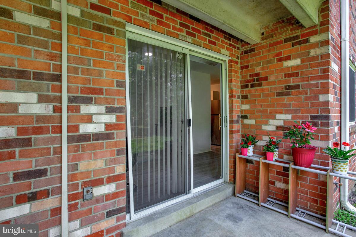 211-B Victor Pkwy #B