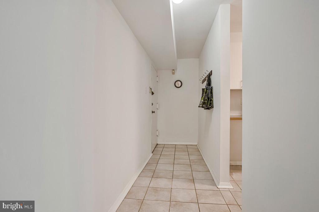 211-B Victor Pkwy #B