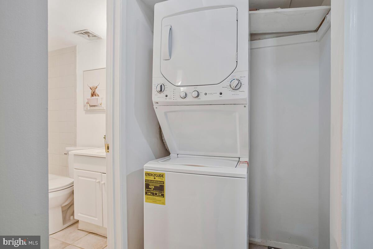 211-B Victor Pkwy #B
