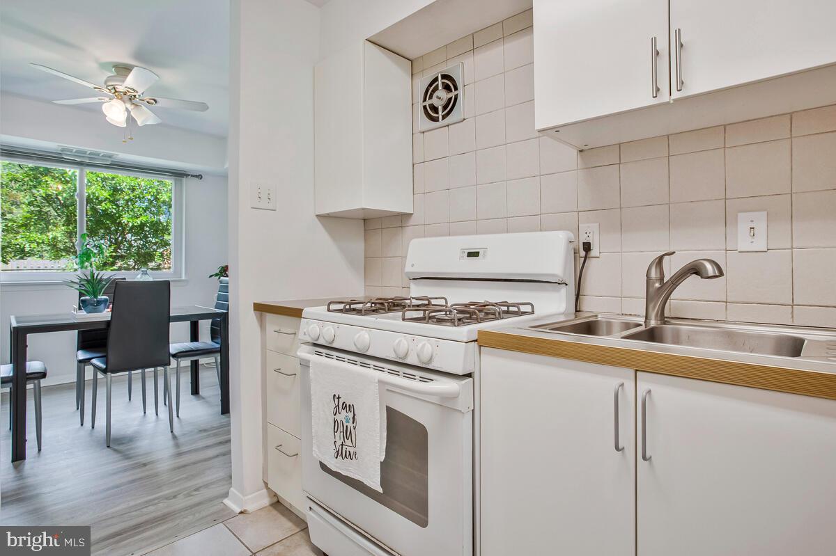 211-B Victor Pkwy #B