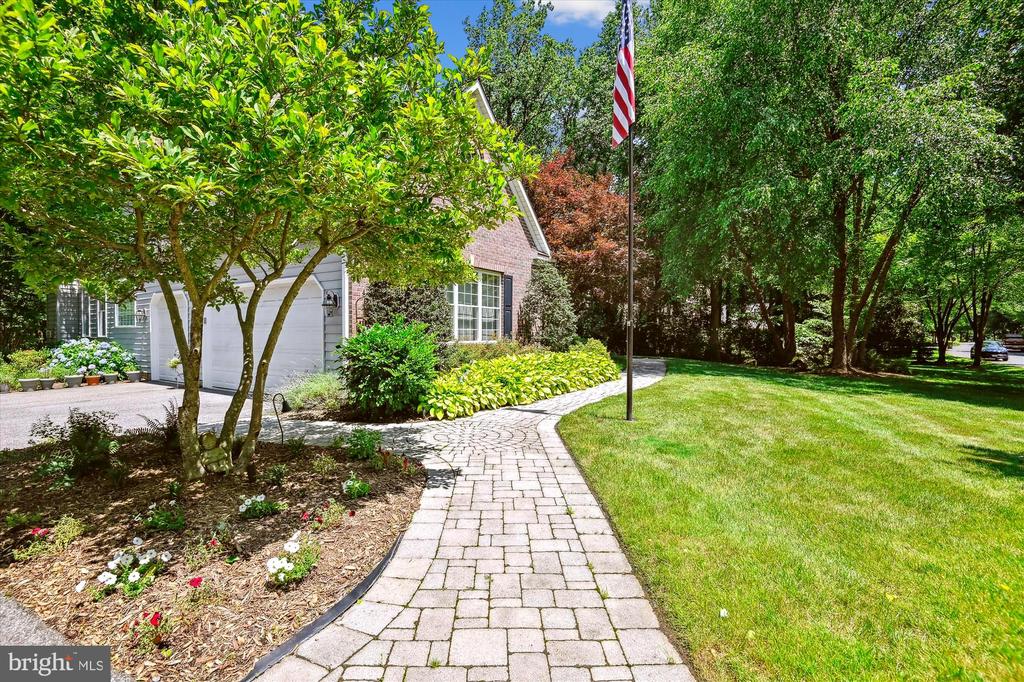 1180 GUMBOTTOM ROAD
