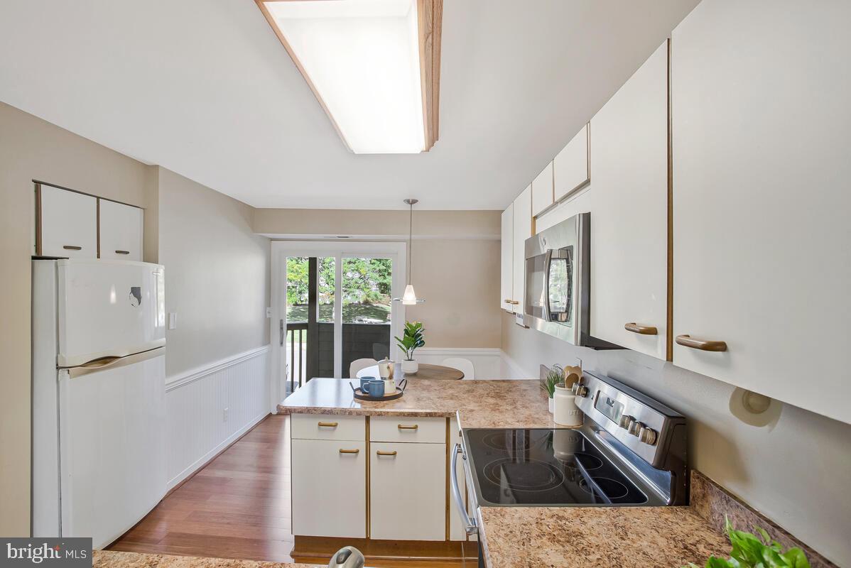 7002 CHANNEL VILLAGE COURT 101